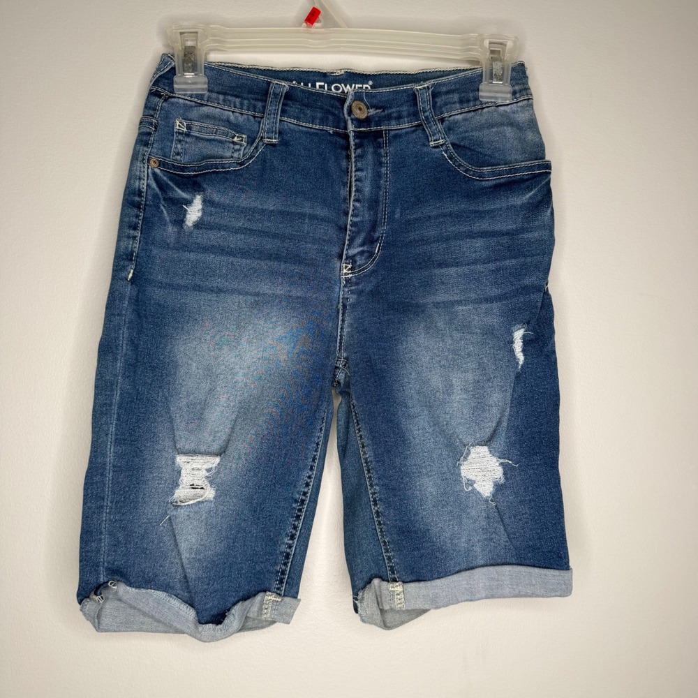 WallFlower Bermuda Shorts Women Size 7 Blue Distressed High Rise Stretch Denim